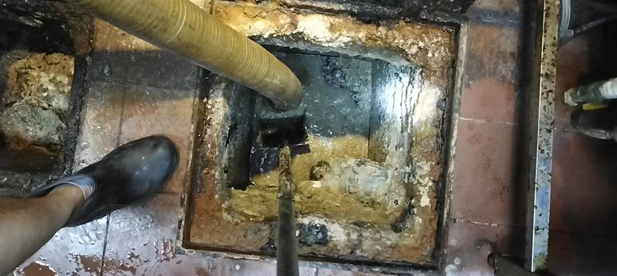 万城镇化油池清理-污水池清掏