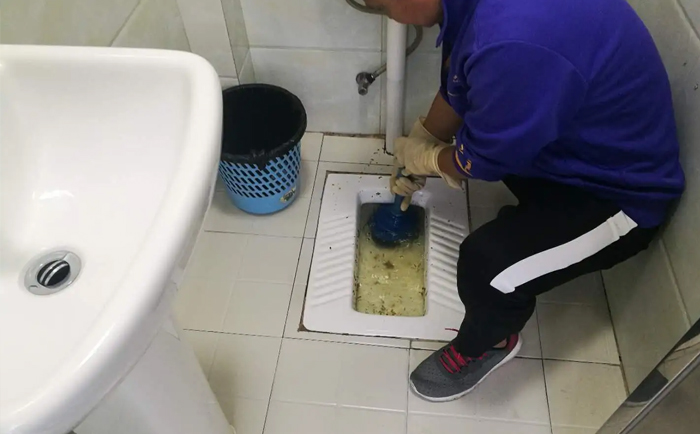 万城镇疏通蹲坑